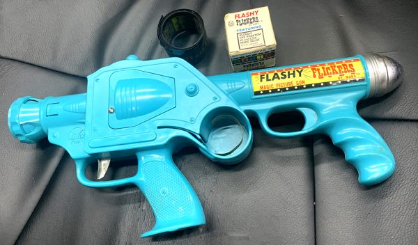 Phantom Flashy Flickers Gun - Image 2
